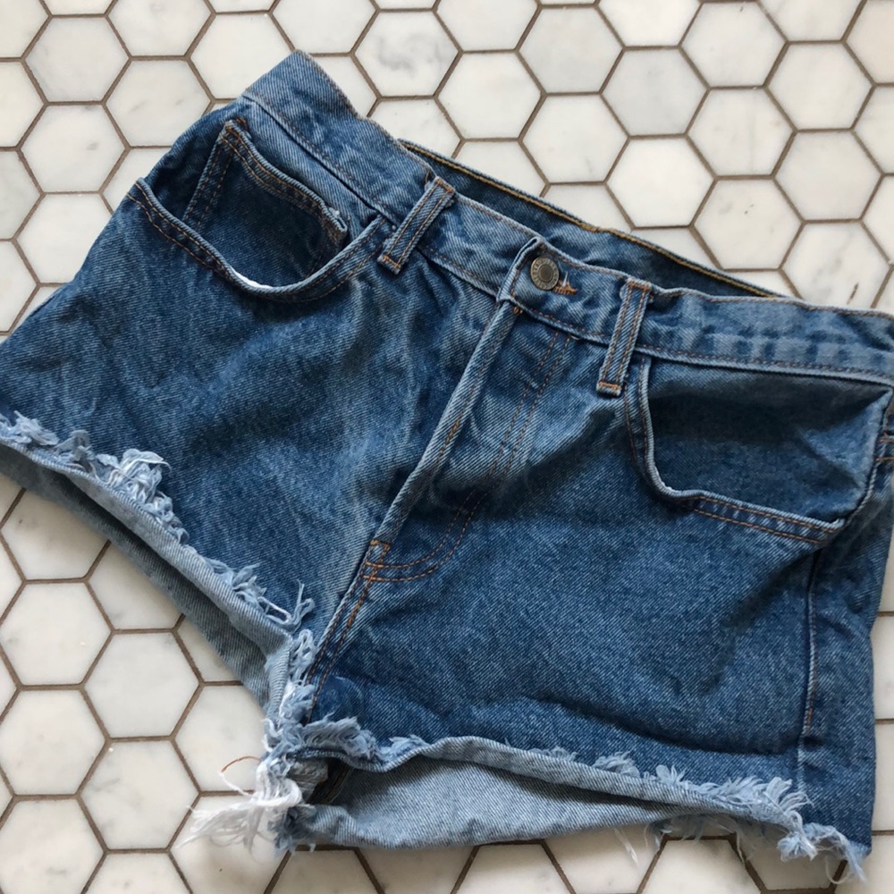 cut off demin shorts